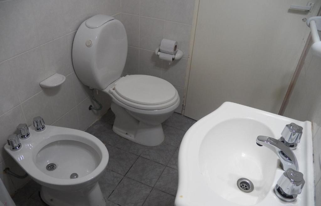 Acantilado Hotel 2*
