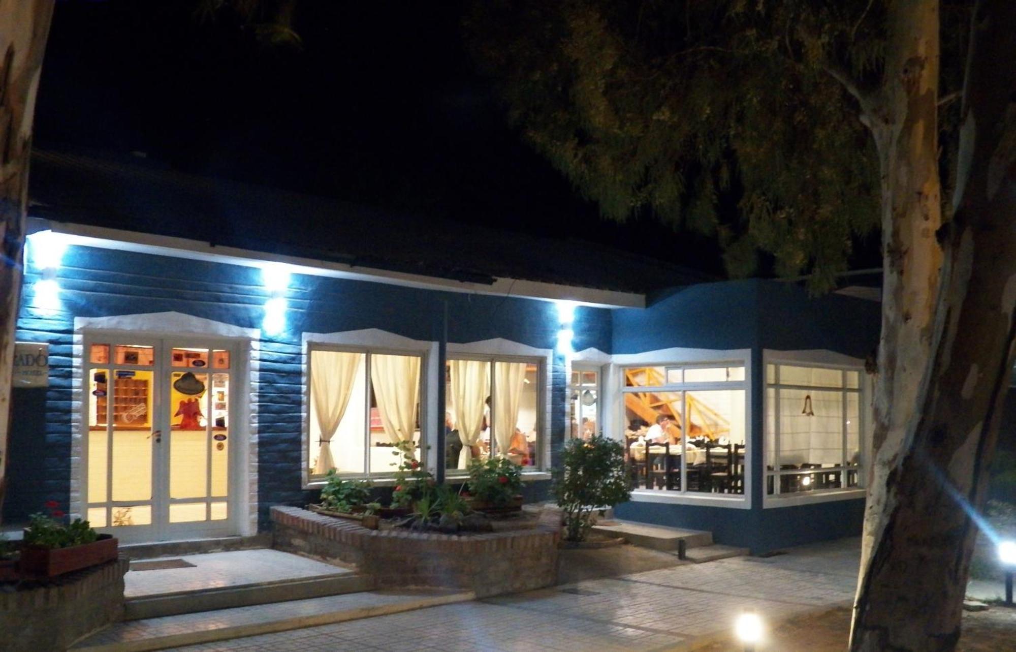 Hotel Acantilado 2*